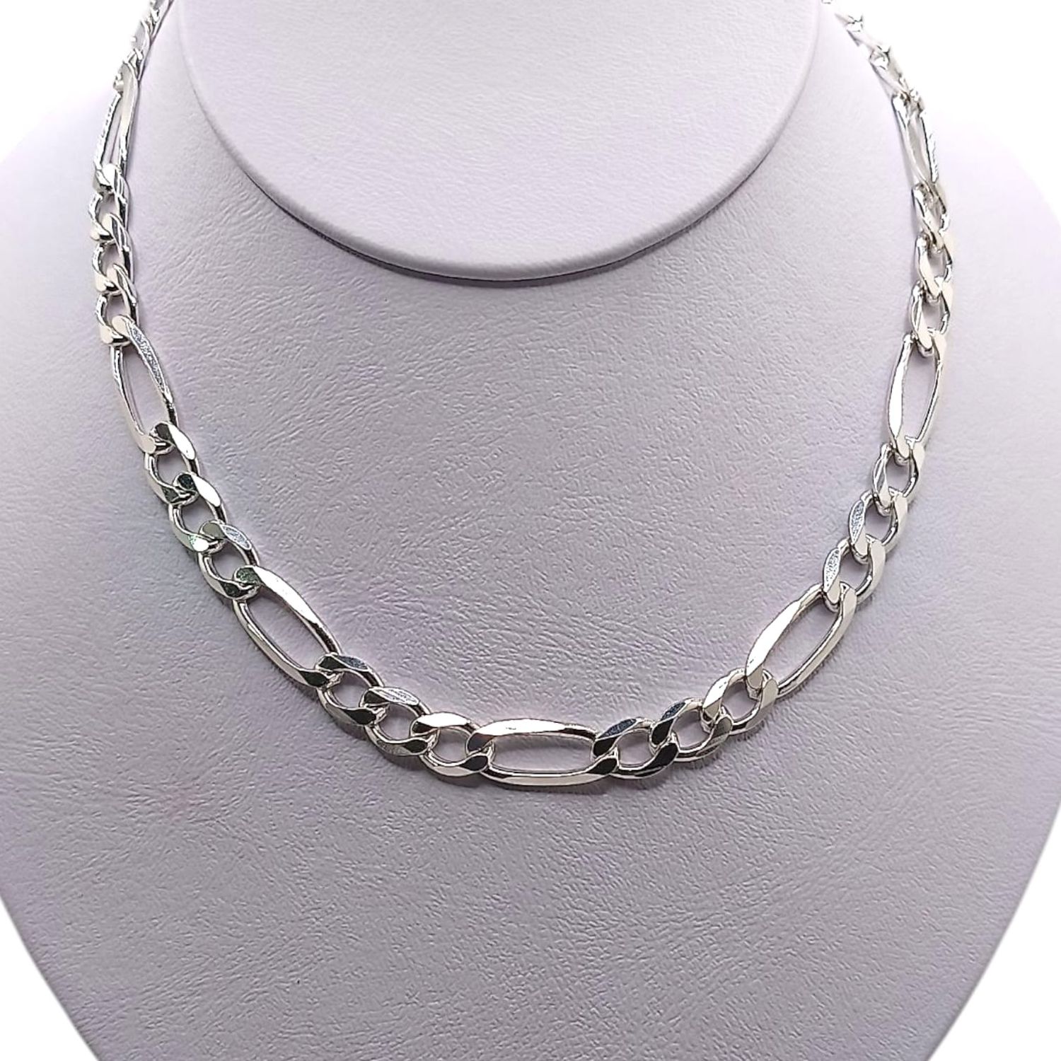 Cadena Fígaro de 7.5mm. de ancho. 26&quot; PLATA .925