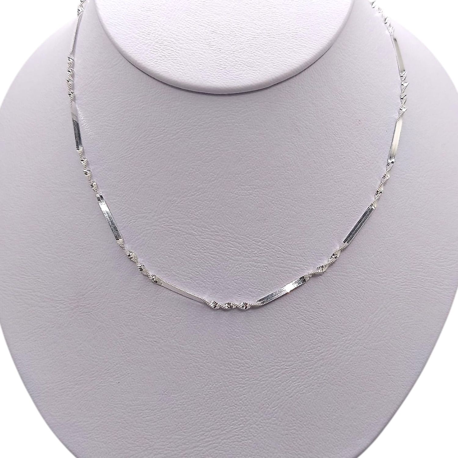 Cadena singapur de 2mm. de ancho. 16&quot; de largo PLATA .925