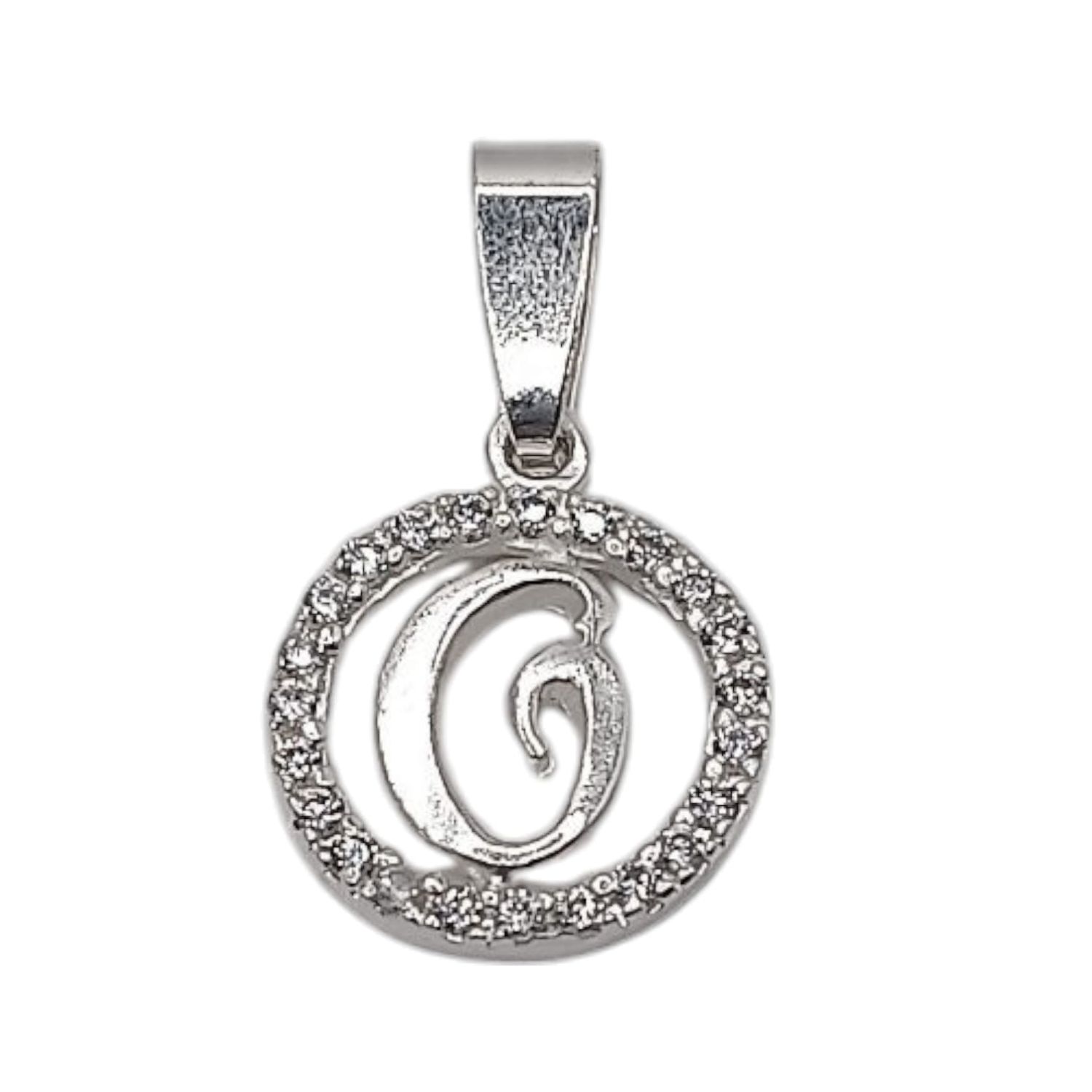 Dije letra O con circonias. 1.5 cm. de diametro. PLATA .925