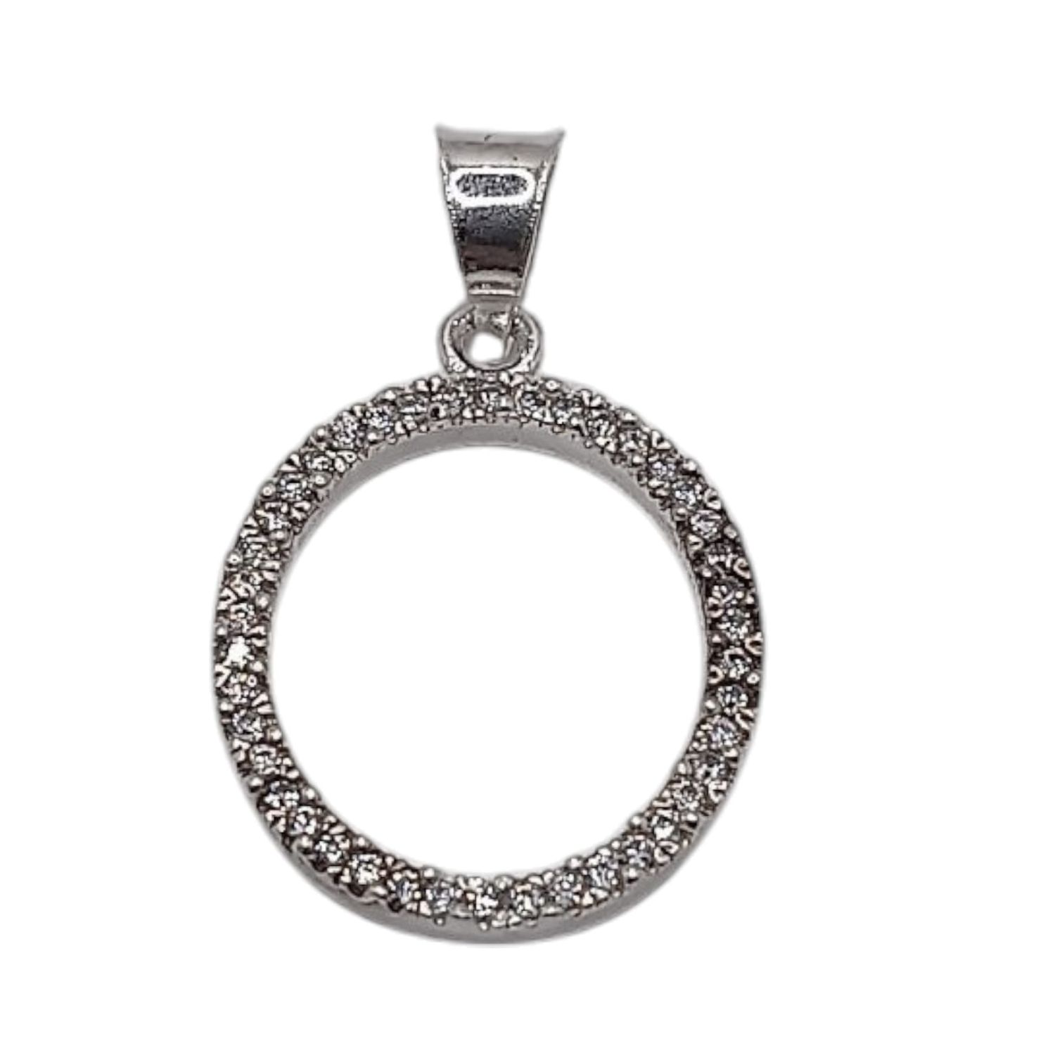 Dije letra O con circonias. 2 cm. de largo. PLATA .925