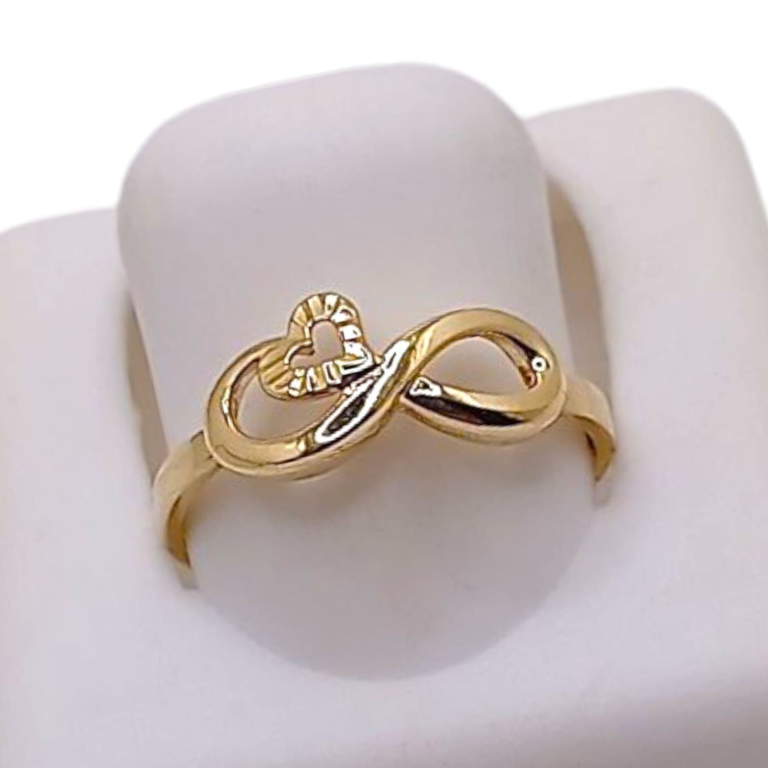 ANILLO INFINITO CON CORAZON # 6.5, ORO 14K