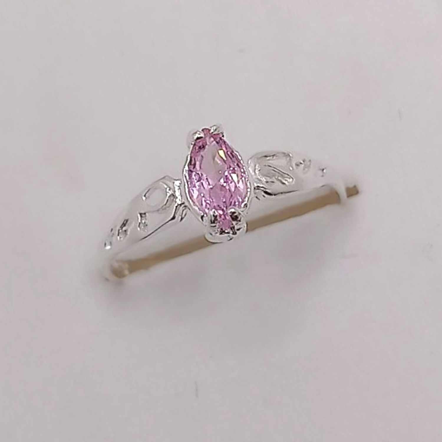 ANILLO CALADO CZ ROSA, PLATA .925