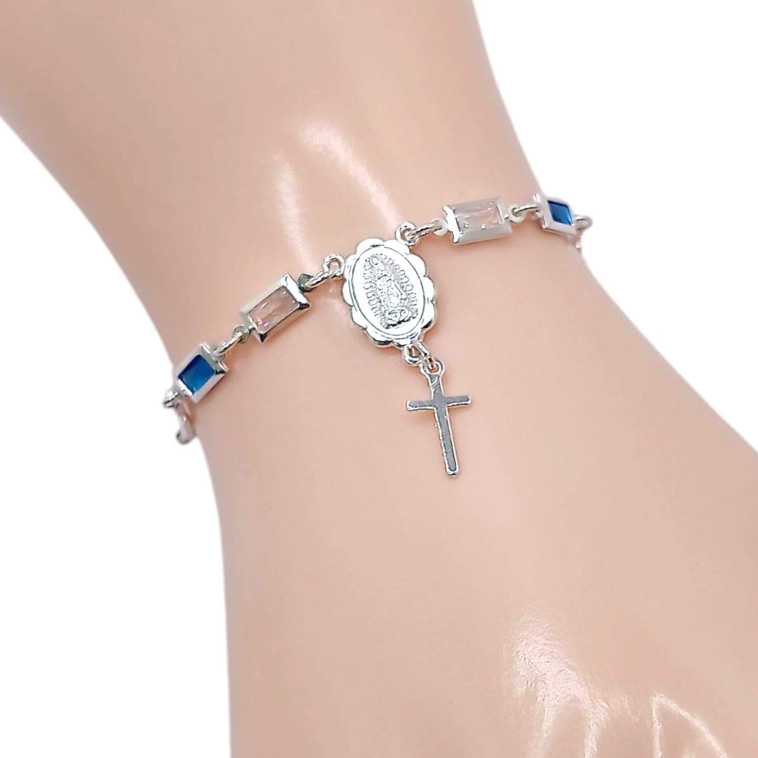 PULSERA VIRGEN DE GPE Y CRUZ CZ AZUL Y BCA 7&quot;, AJUSTABLE, PLATA .925