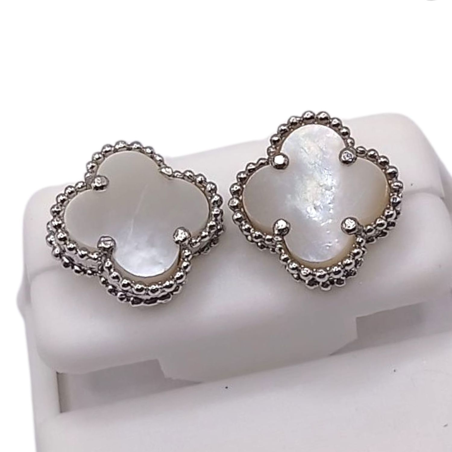 ARETE TREBOL BLANCO 1 CM, BROCHE MARIPOSA, PLATA .925