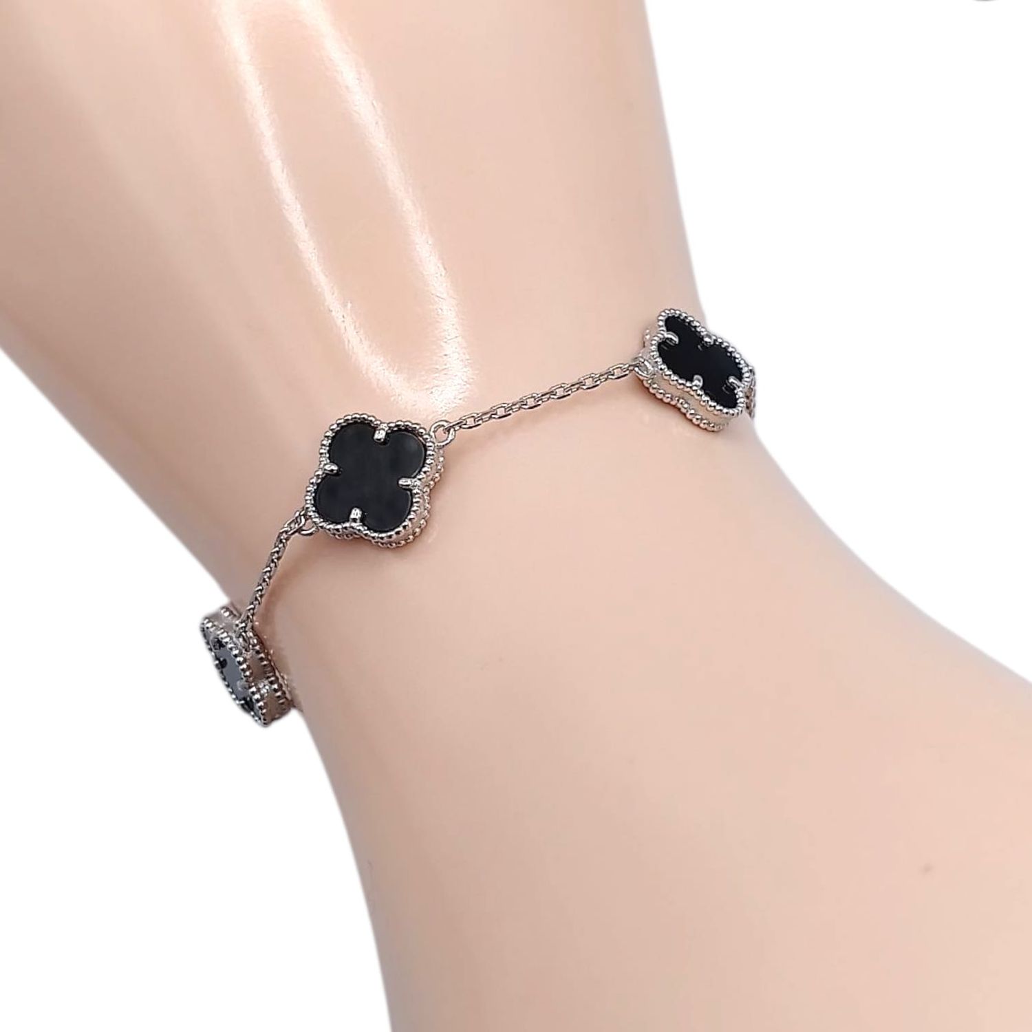 PULSERA 5 TREBOLES NEGROS 7.5&quot; PLATA .925