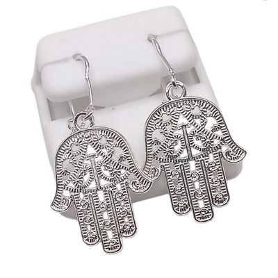 ARETE LARGO 4.2 CM  MANO DE FAT, PLATA .925