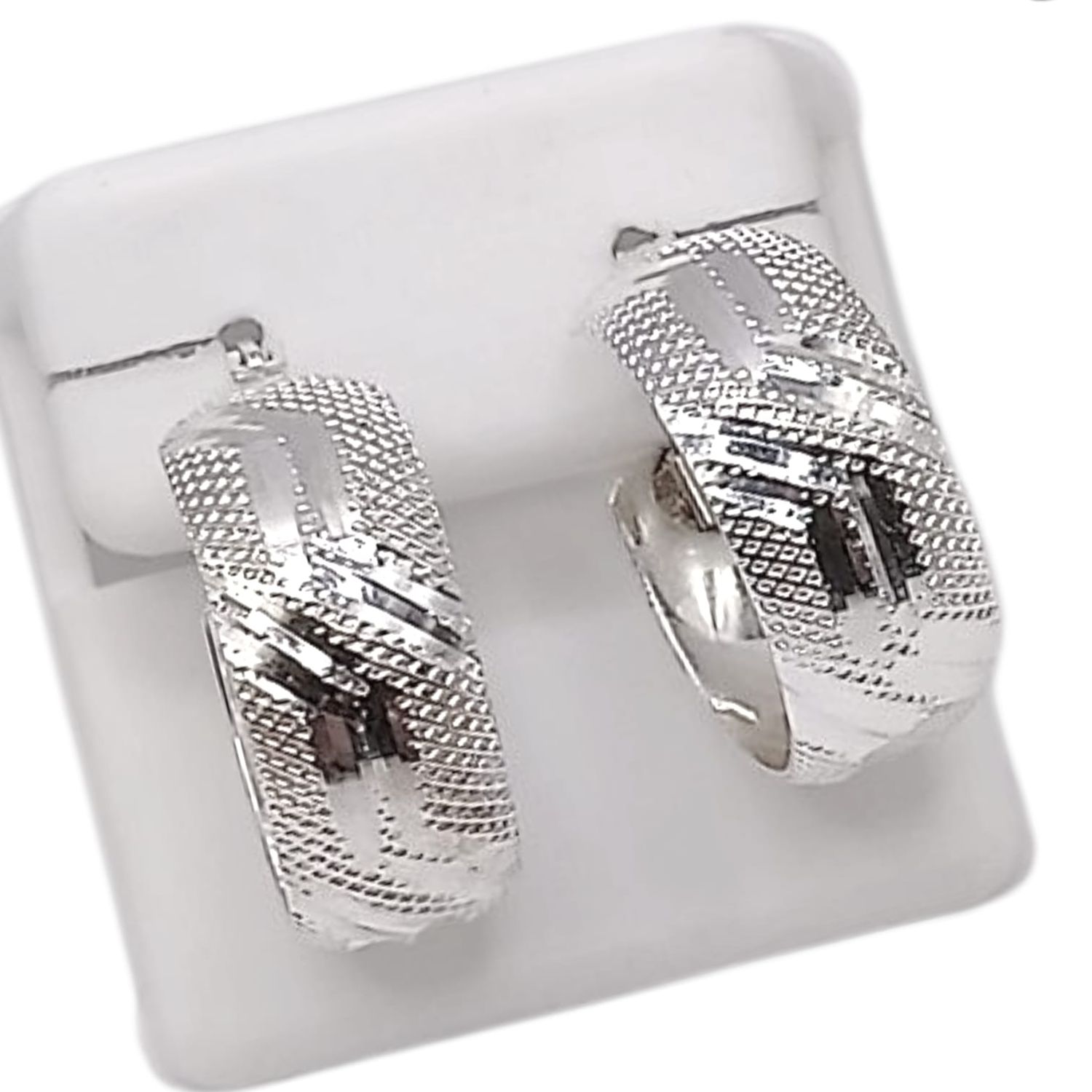 ARRACADA DIAMANTADA 2.4 CM, PLATA .925