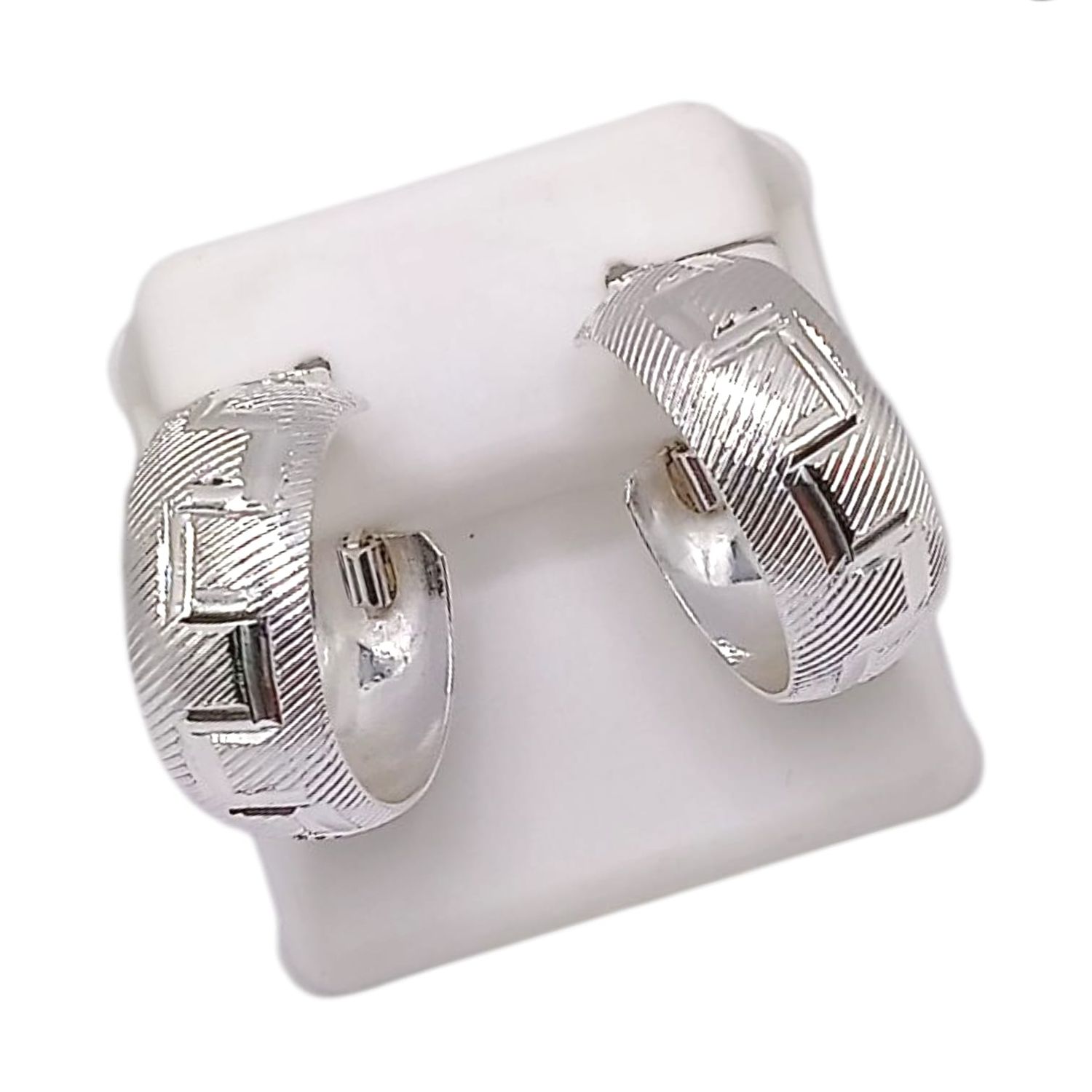 ARRACADA DIAMANTADA 2.4 CM, PLATA .925