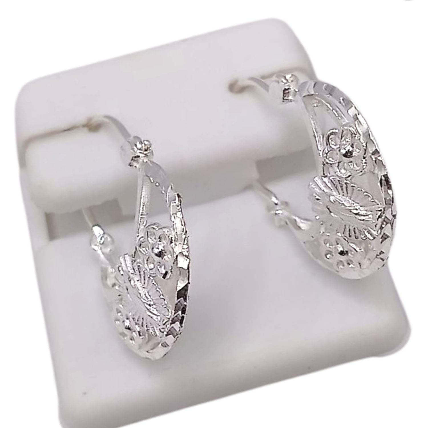 ARRACADA CANASTA CON VIRGEN DE GPE, 2.8 CM, PLATA .925