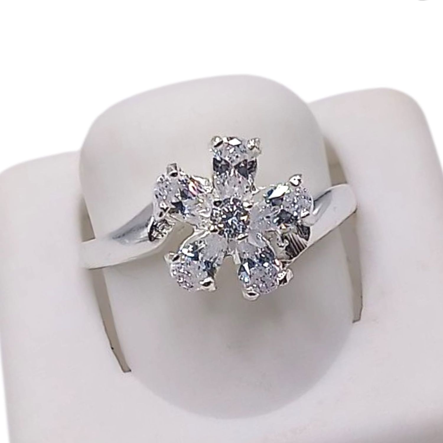ANILLO FLOR CZ BCA, # 9, PLATA .925
