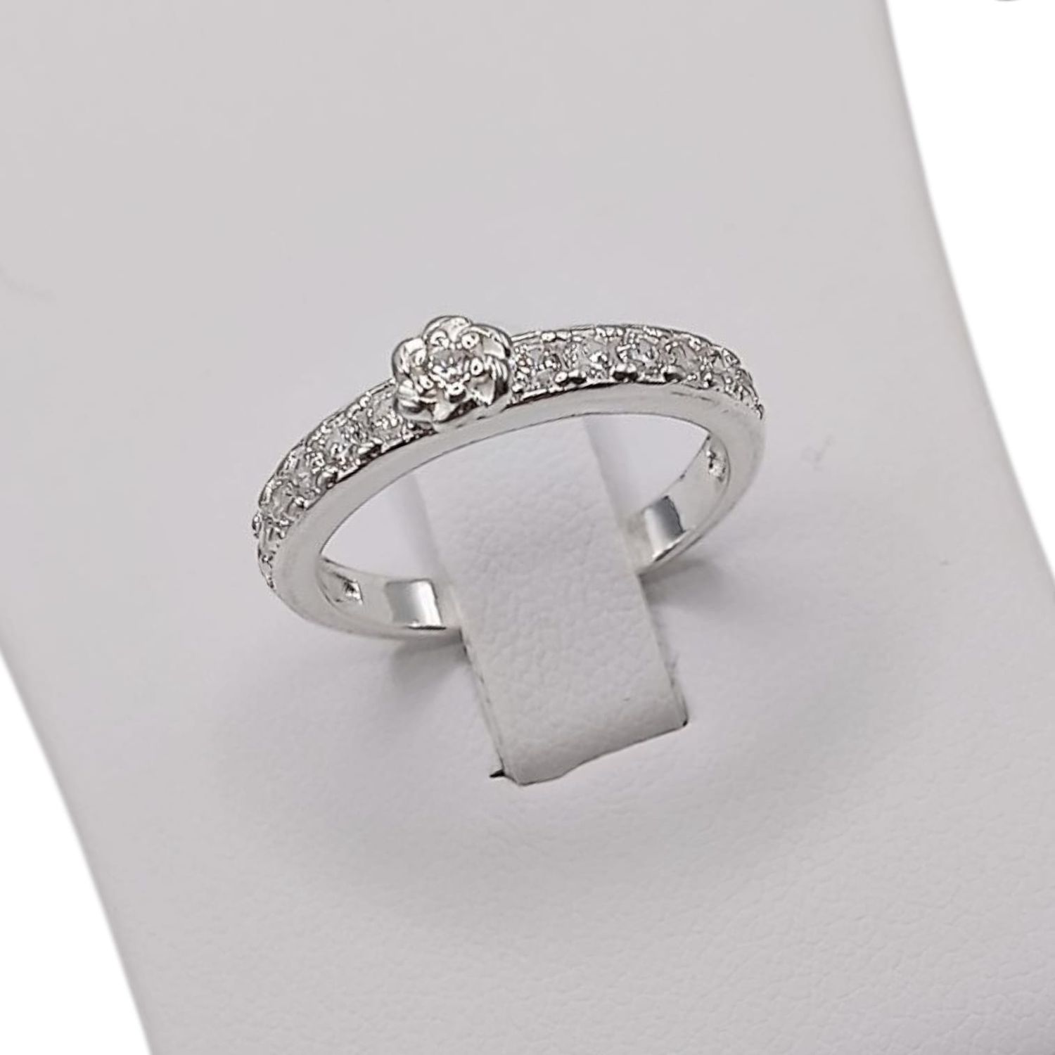 ANILLO PRIMAVERA  CON FLOR Y CZ MEDIDA #6 PLATA .925