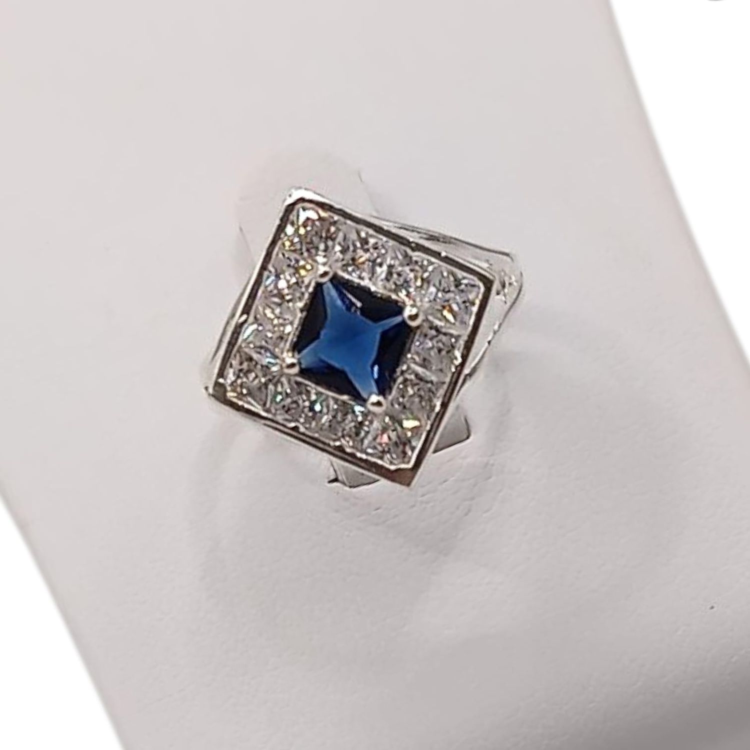 ANILLO ROMBO CON CZ AZUL NAVY # 6   PLATA .925