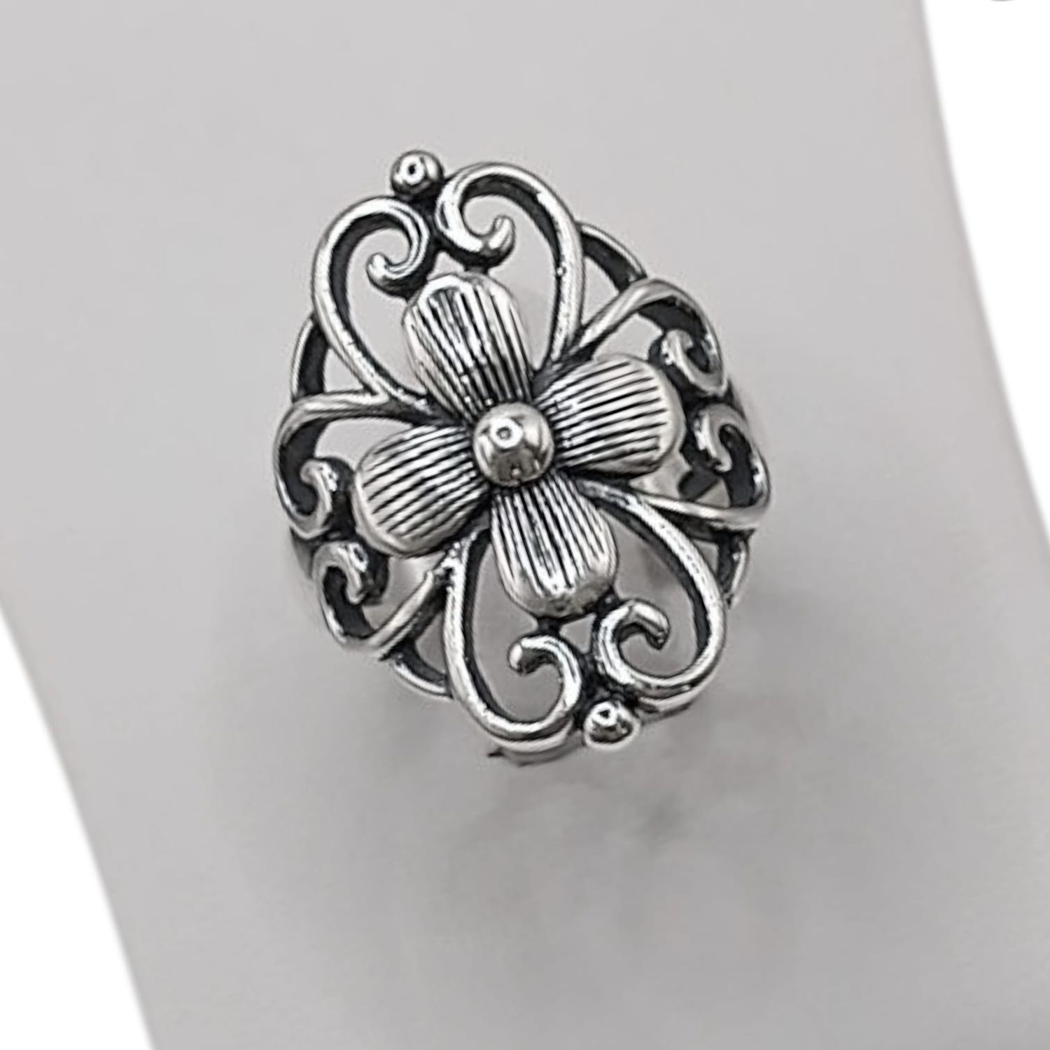 ANILLO FLOR GDE # 8 PLATA .925