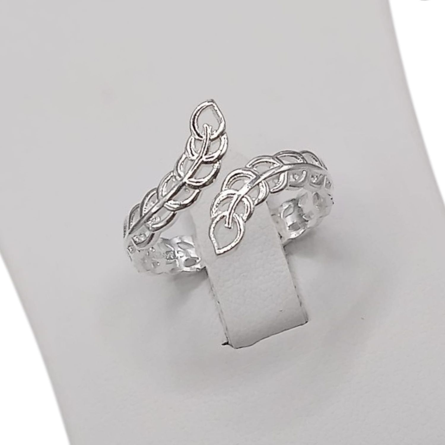ANILLO DE HOJITAS  AJUSTABLE EN PLATA 925