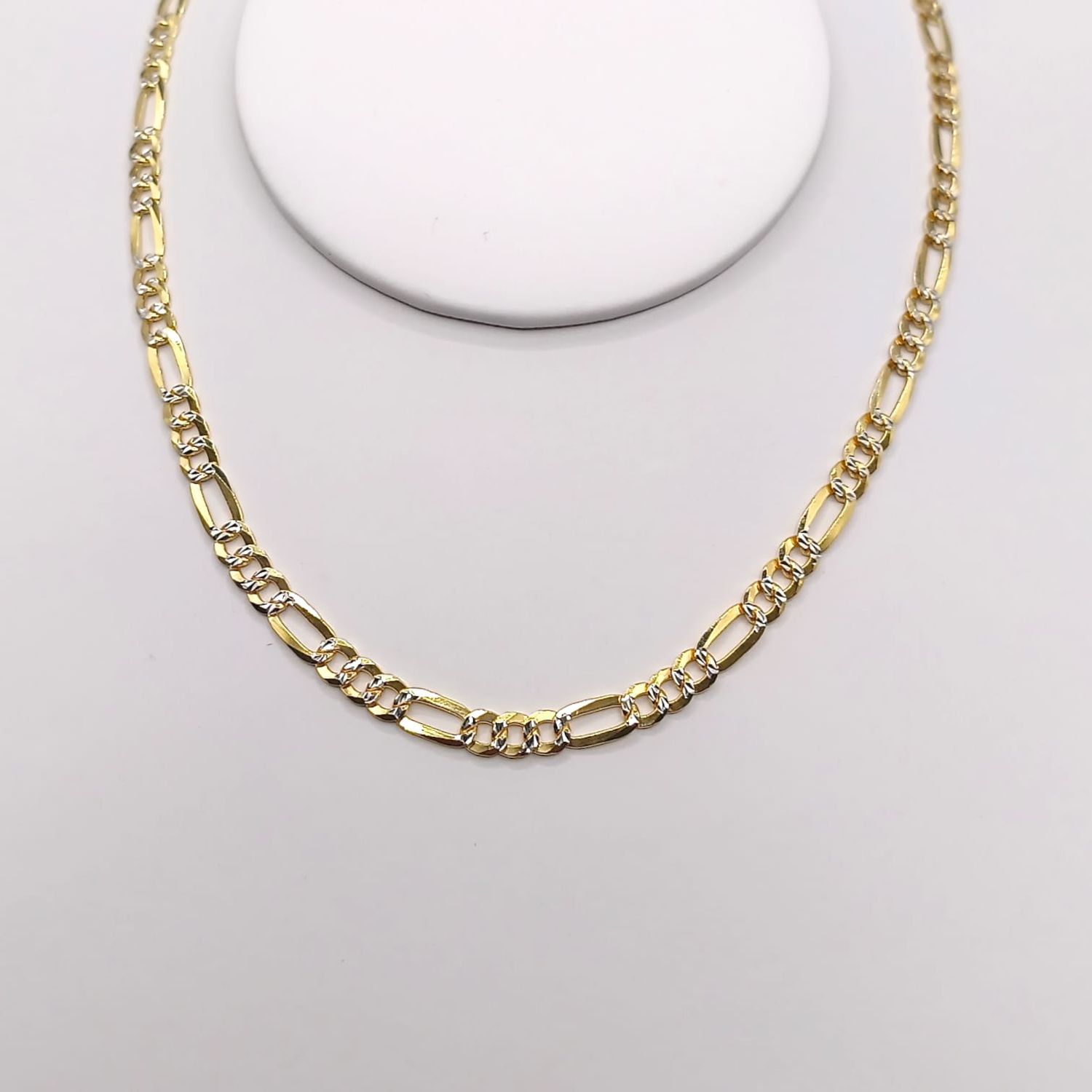 Cadena con chapa oro diamantada Fígaro largo 20&quot;, ancho 5mm.