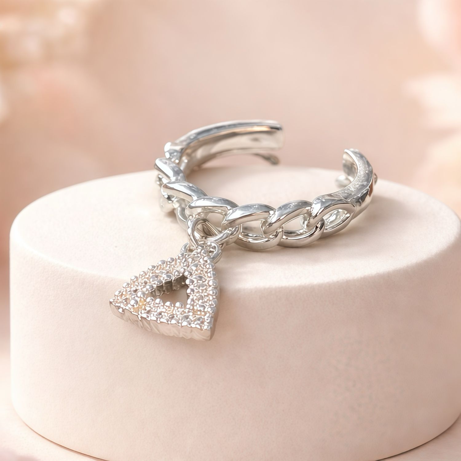 ANILLO AJUSTABLE TRIANGULO DE LA SUERTE PLATA .925