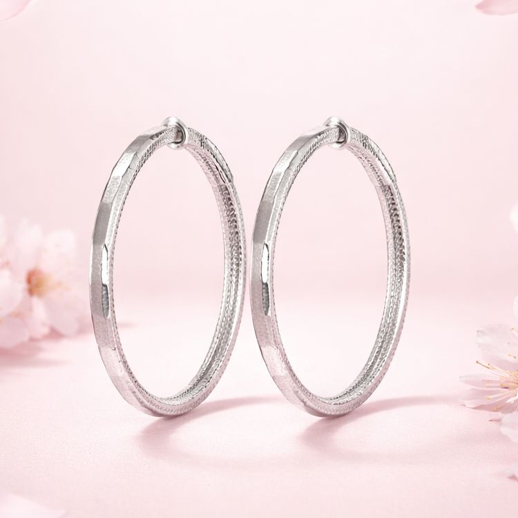 ARRACADA FACETADA DECORADA 4 CM, 2 MM PLATA .925