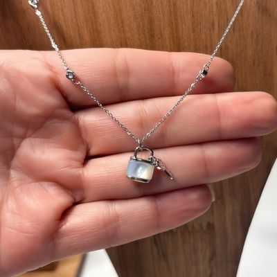 GARGANTILLA 17" AJUSTABLE, CANDADO CON LLAVE,  PLATA .925