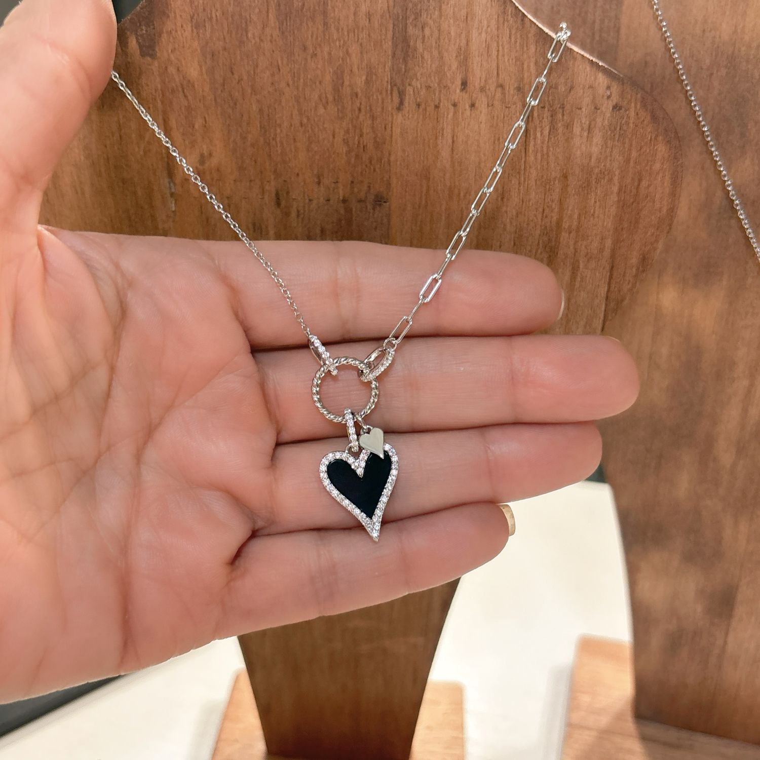 GARGANTILLA 17" AJUSTABLE CORAZON NEGRO, PLATA .925