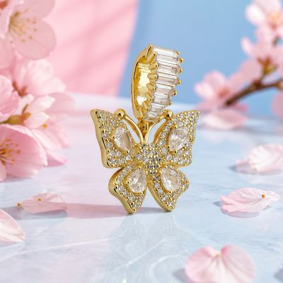 Dije Mariposa Micropabe con chapa de Oro en Plata 925 Italiana, mide 3 cm, ideal para cadenas de 5 mm a 3mm
