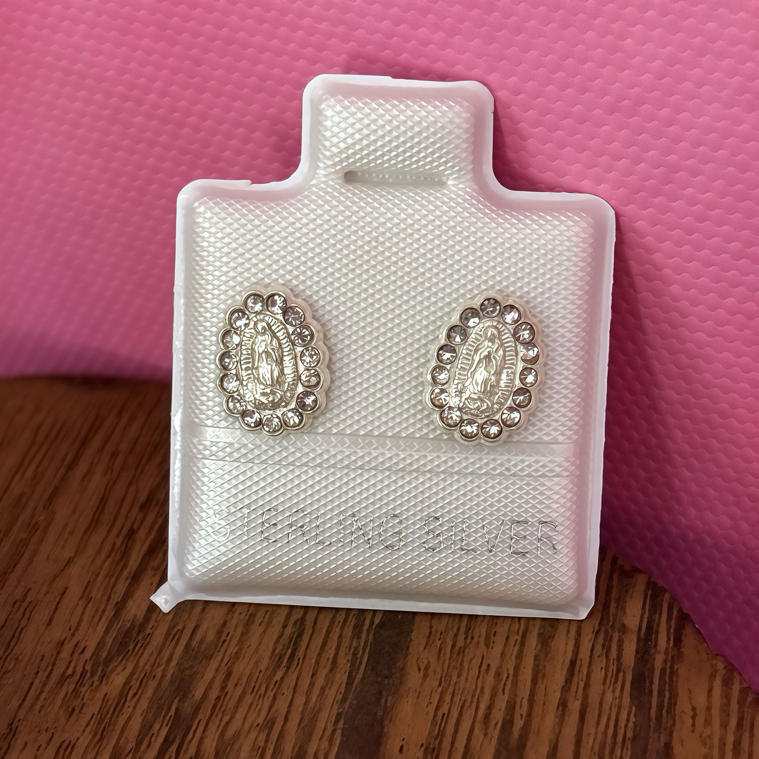 Broquel Virgen de Guadalupe con cristales Blancos, Broce de Bolita Plata 925 MX