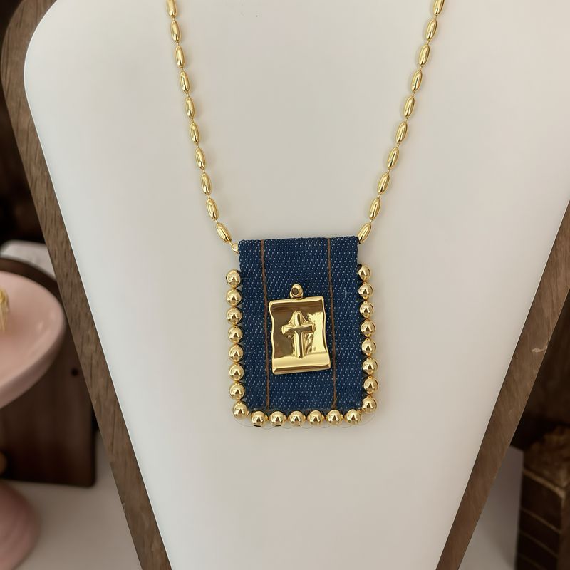 Collar Escapurario Demi Brass Plated Cruz.