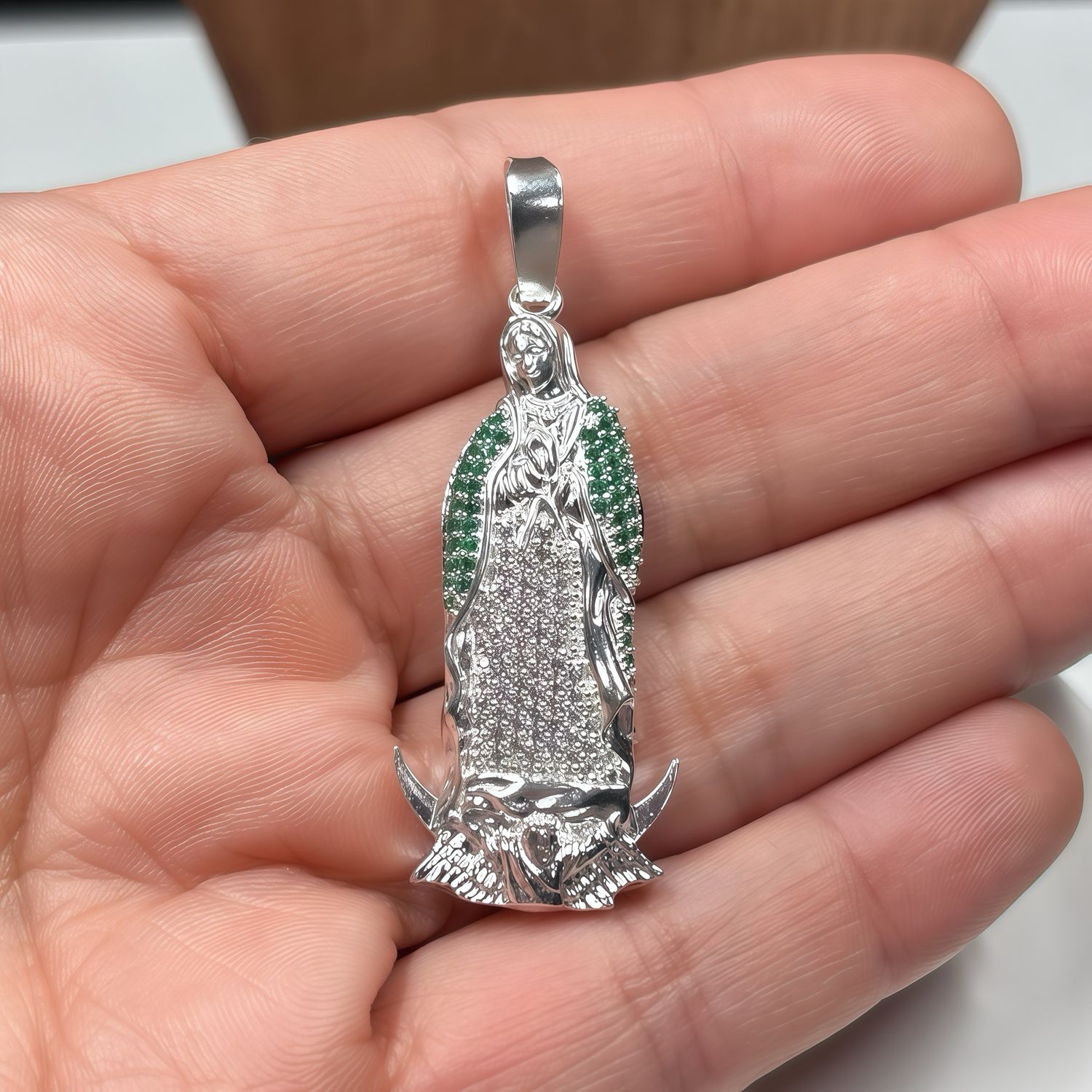 Dije Virgen de Guadalapue Micropabe mide 4.5cm, Plata Mexicana 925.