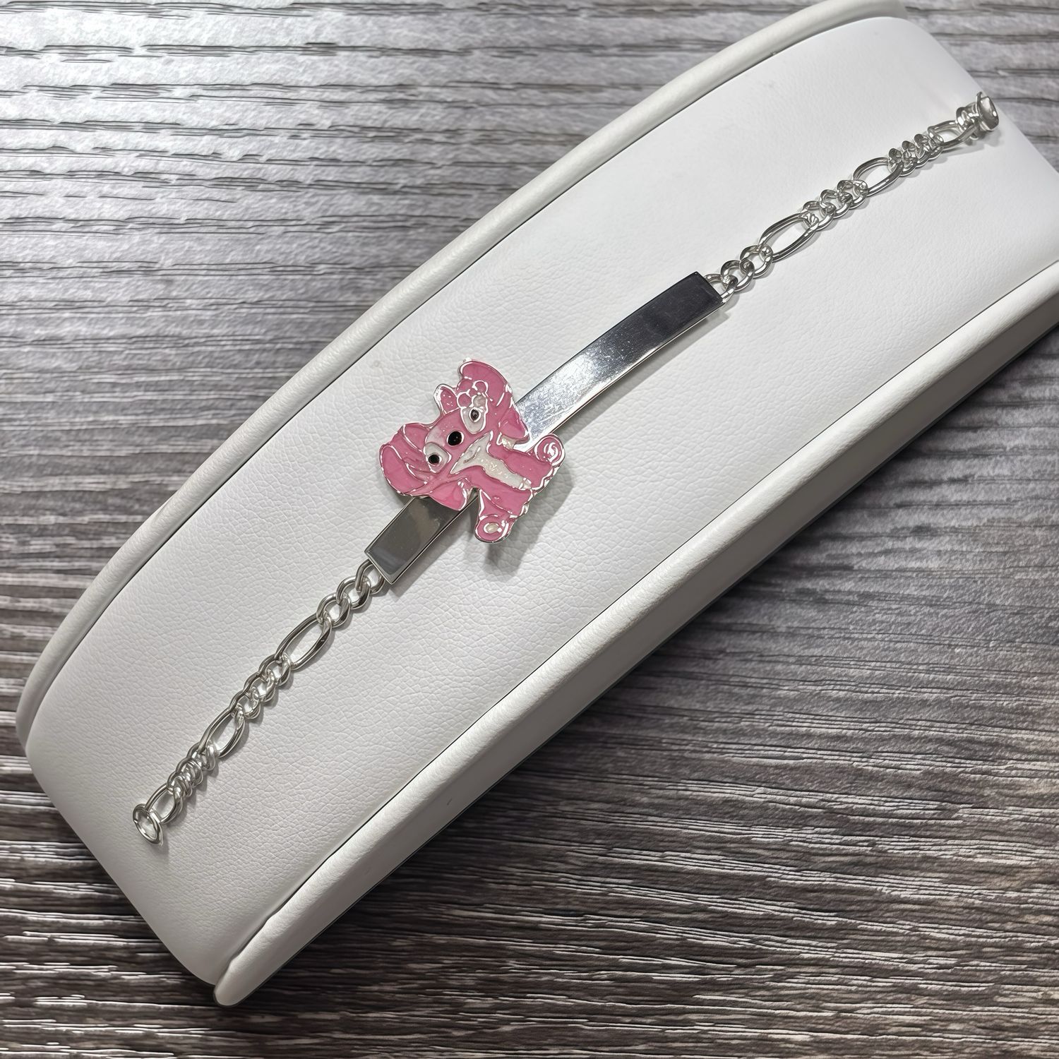 Pulsera Figaro con placa Animalito Rosa 5" de largo, 3mm de ancho, Plata 925 MX