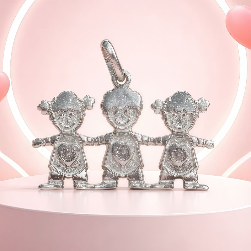 Dije 2 Niñas y 1 Niño mide 3.5cm, Plata 925 Mexicana