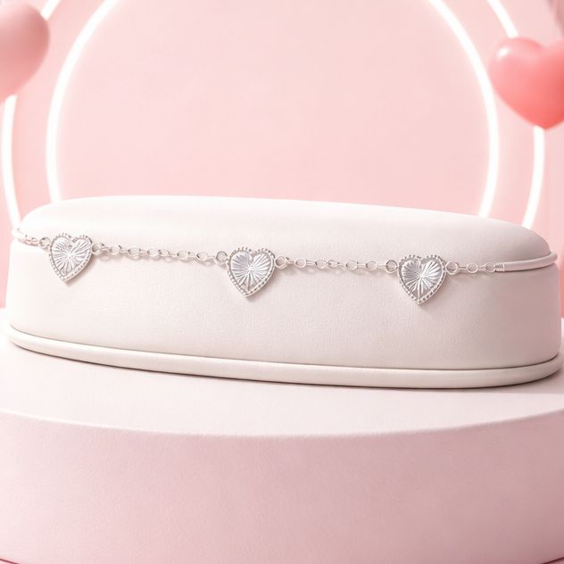 Pulsera solida Corazones Diamantados, mide 8" de largo, Plata 925 Mexicana.