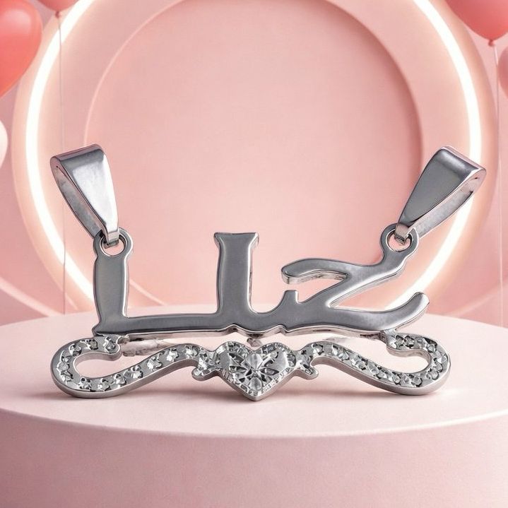 Dije Nombre" LIZ" Diamantado mide 3.5cm  Plata 925 MX