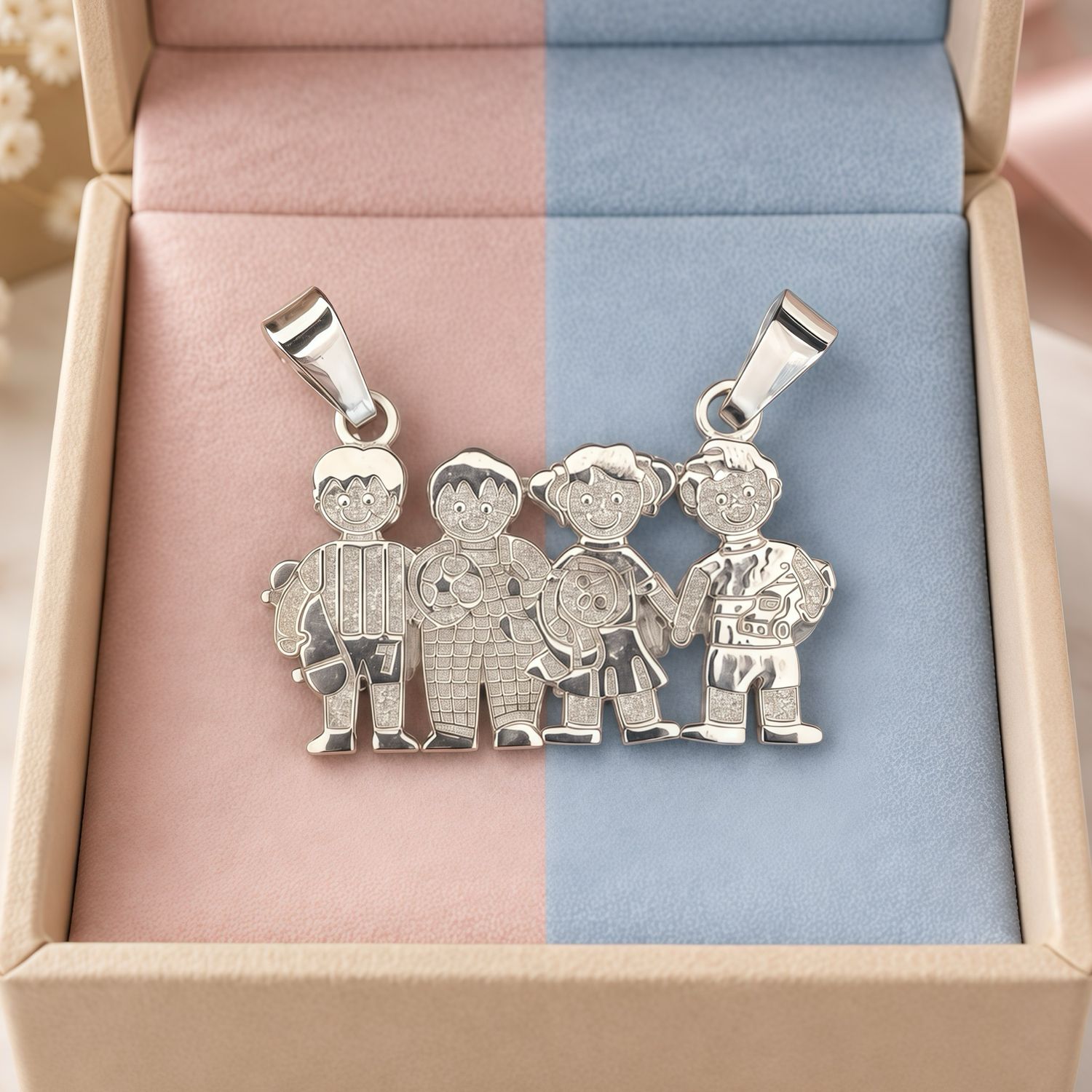 Dije Tres Niños una Niña 4cm Plata 925 Mx