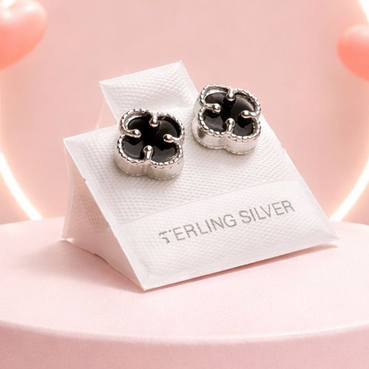 Arete trebol Esmaltado Negro 9mm, Broche de mariposa, Plata 925 Mexicana