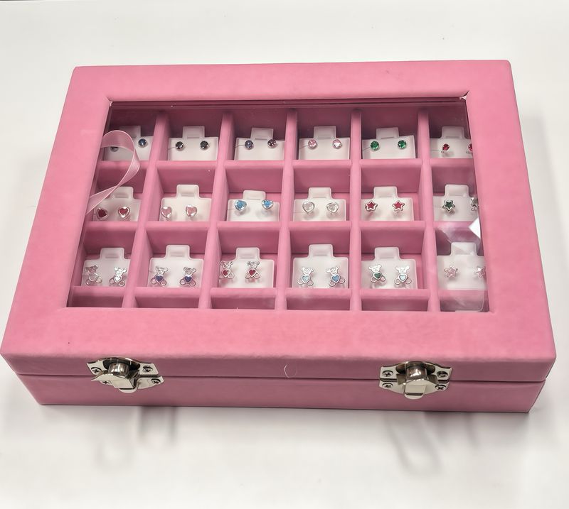 Estuche con Broquel de plata 925, 24 pares