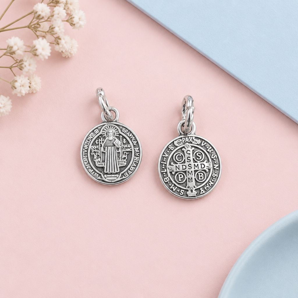 Medalla san Benito Mini Plata 925 mexicana