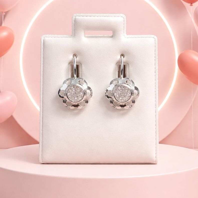 Arete Arillo Flor color Blanco Plata MX