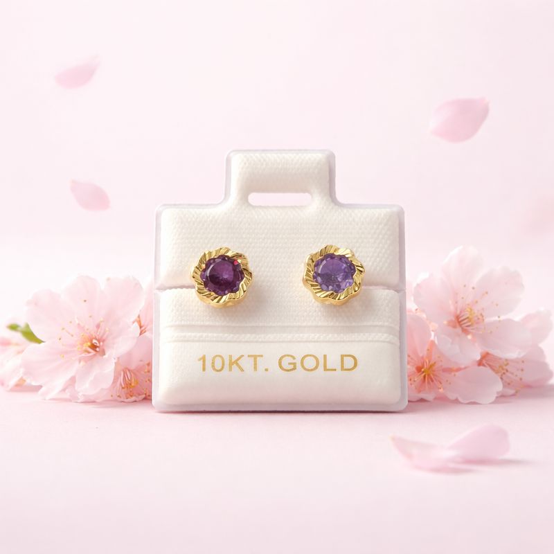 Broquel Flor Bisel Diamantado Morado 6.5MM  Oro 10K
