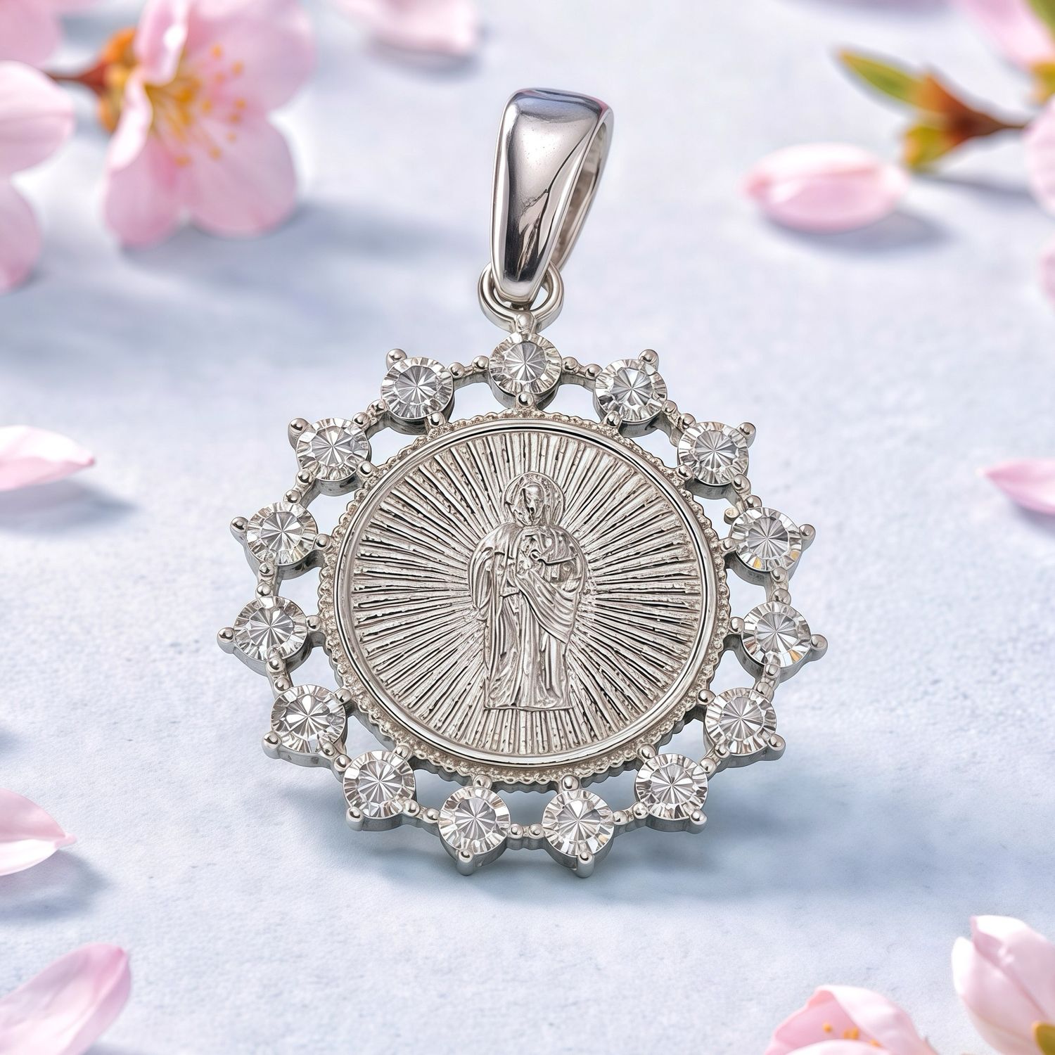 Medalla San Judas  3cm, ideal para cadenas de 5mm o menos plata 925 MX