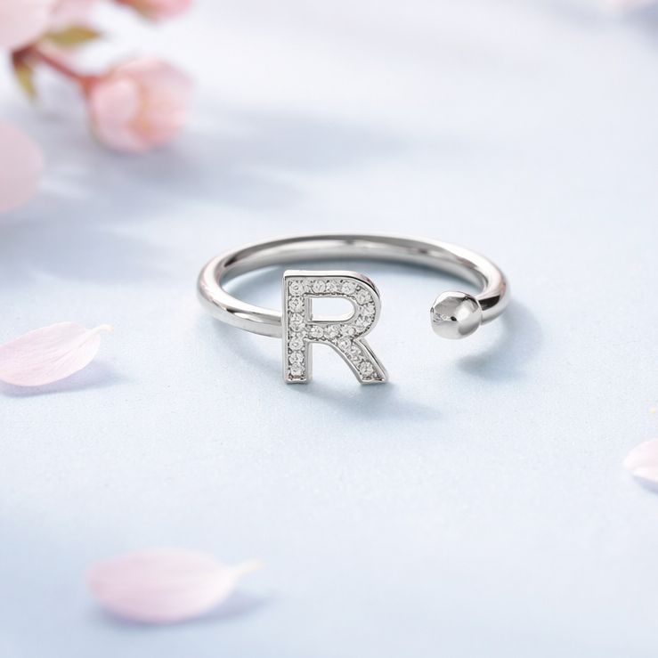 Anillo Micropabe Letra "R"  plata 925. Ajustable entre talla 6 &amp; 7