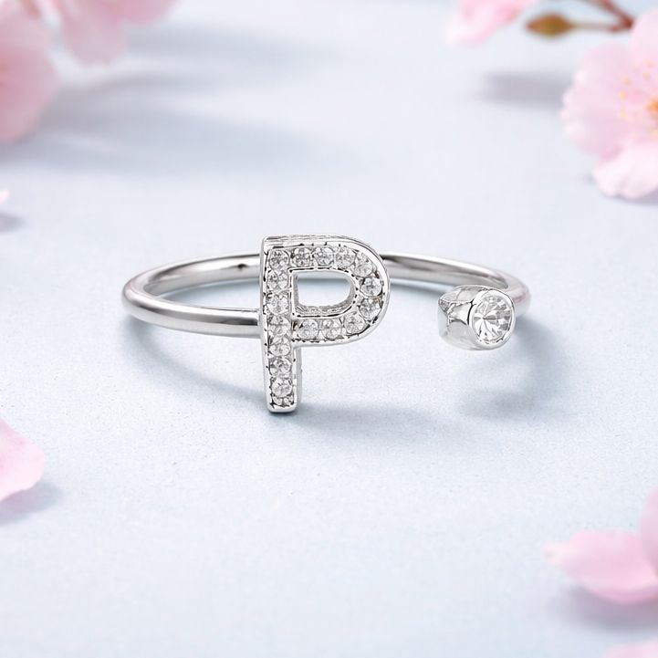 Anillo Micropabe Letra "P"  plata 925. Ajustable entre talla 6 &amp; 7