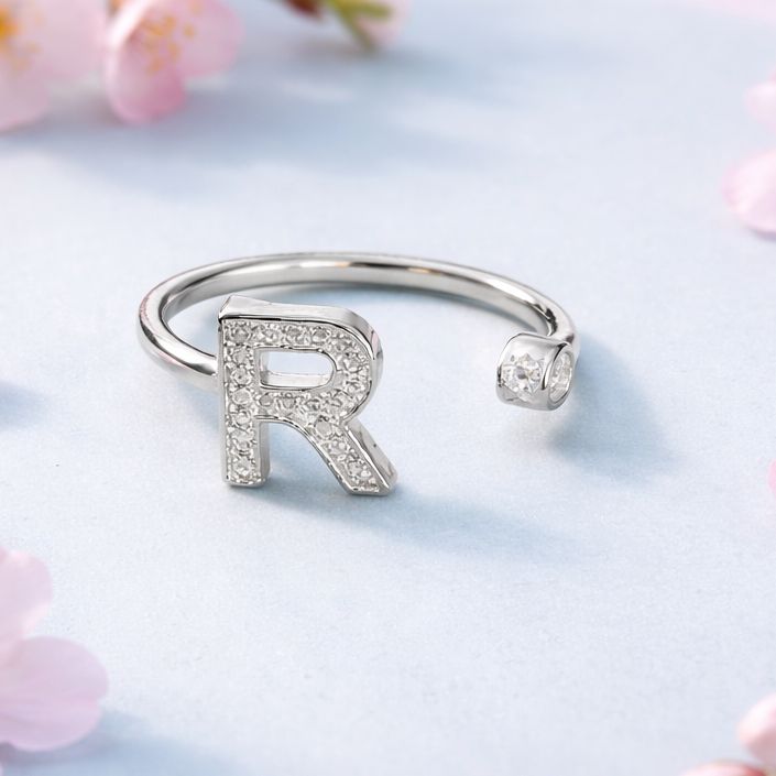 Anillo Micropabe Letra "R"  plata 925 Ajustable entre talla 6 &amp; 7