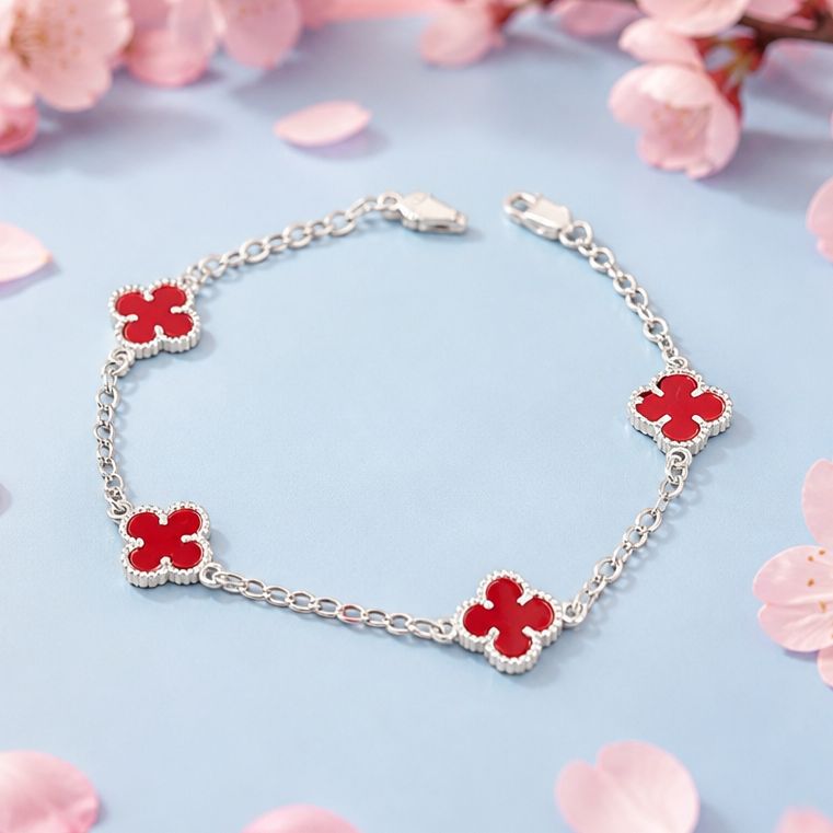 Pulsera Trébol mide 5.5 de largo color Rojo Plata 925 MX