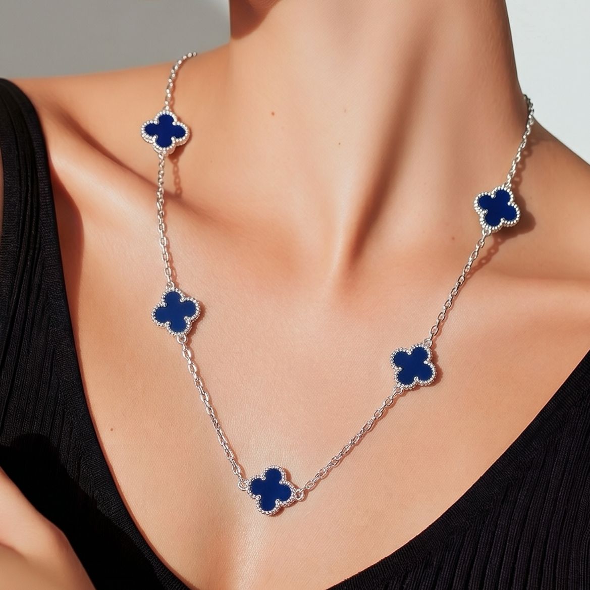 Collar Trébol mide 18” de largo color Azul Plata 925 Mx 