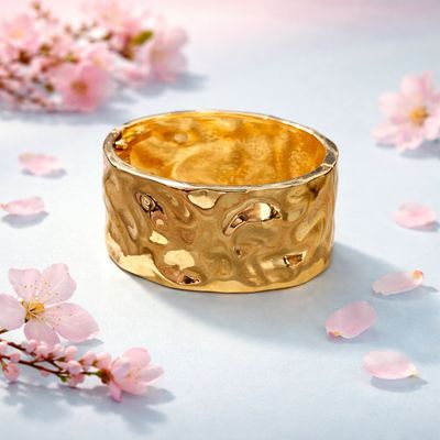 Brazalete Fashion Dorado ovalado, Bisutería en Acero Brazalete Fashion Dorado ovalado, Bisutería en Acero