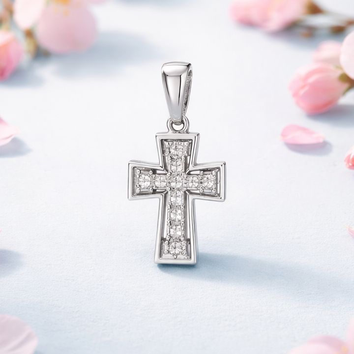 Cruz con marco y piedra Blanca, mide 3cm, ideal para cadenas de 4mm o menos