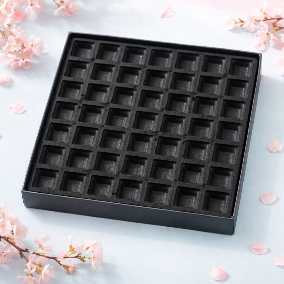Caja de cartón para Broqueles con tapadera de acetato con 42 espacios 