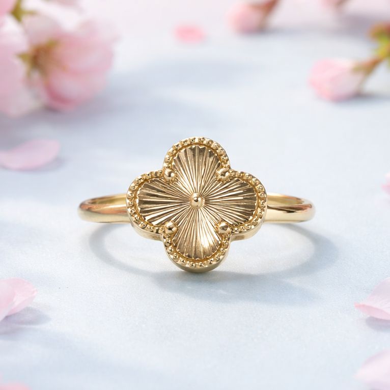 Anillo trébol con Chapa de Oro 18K en Plata 925 Italiana
