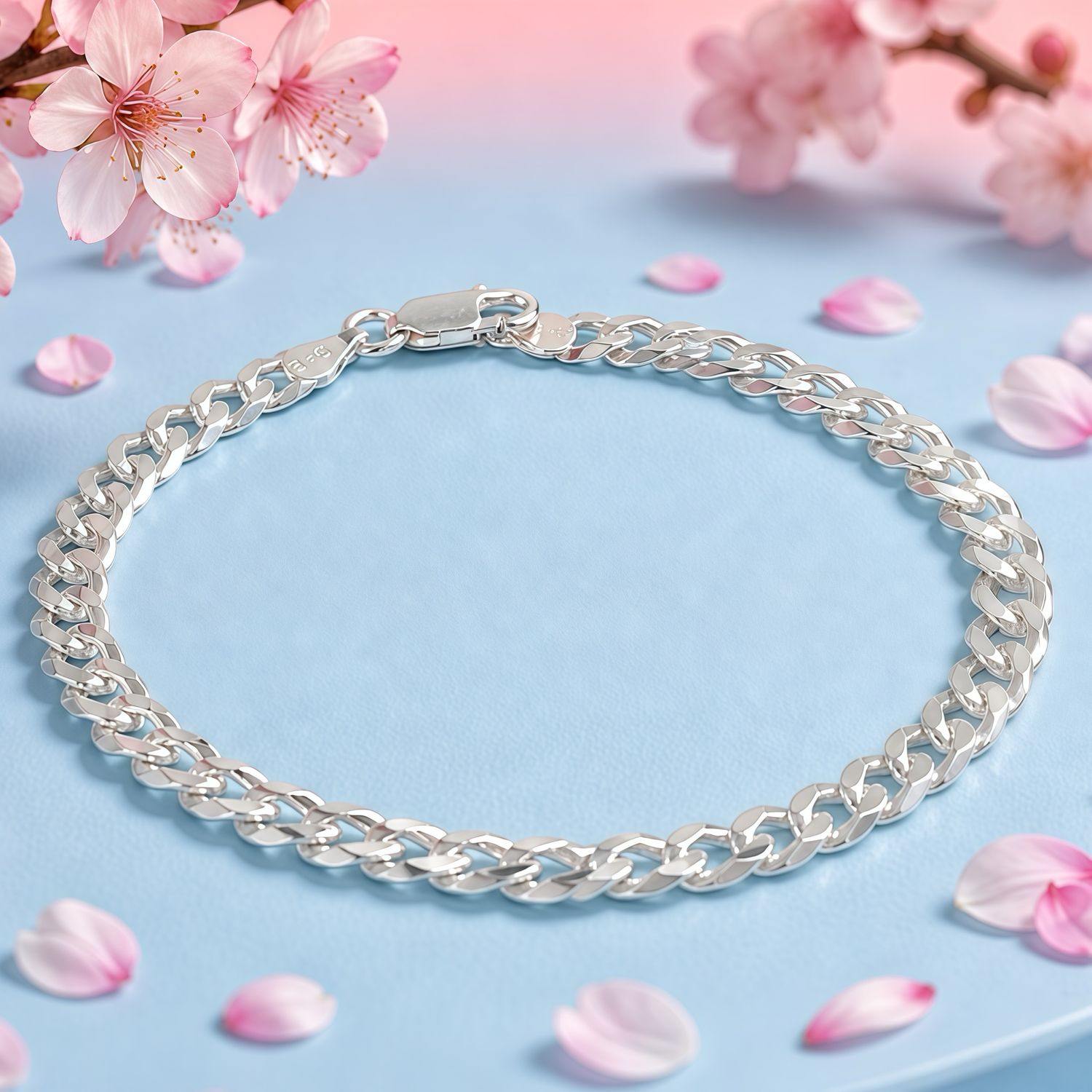 Pulsera estilo Cubana 5MM de ancho, mide  de largo, en Plata 925 Italiana.