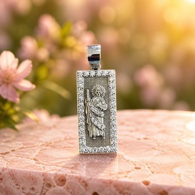 Dije Fancy San Judas con Piedra Micropabe mide 3.5cm, Ideal para cadenas de 4mm o Menos, Plata tailandesa