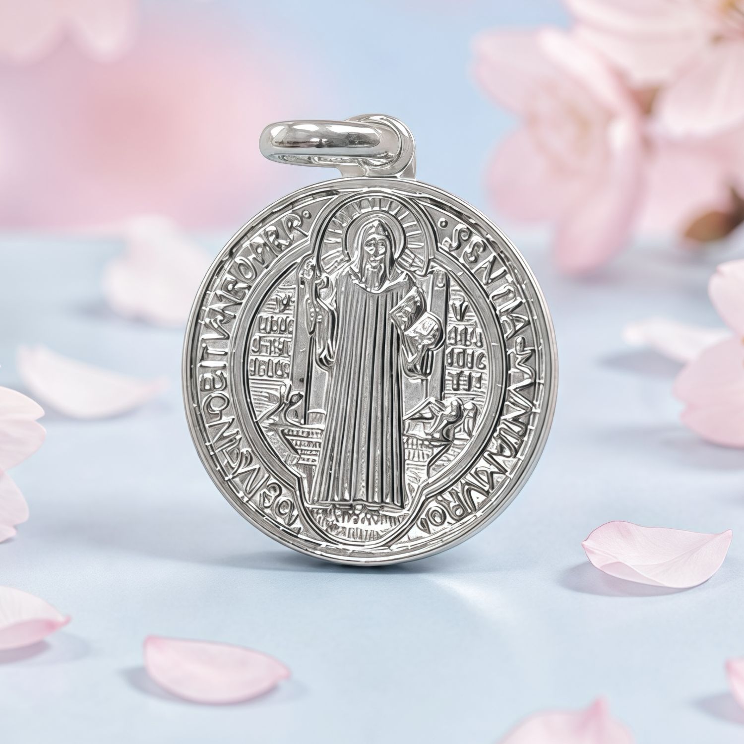 Dije Medalla San Benito 2.5cm ideal para cadenas de 6 mm o menos plata 925 Mexicana